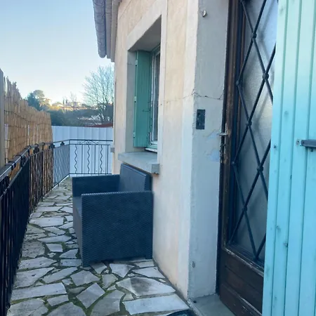 Proche Cv, 70m2, 2 Pour 4 Appartement Alès
